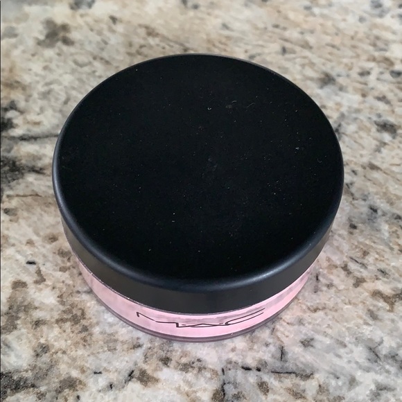 MAC Loose Beauty Powder in Tenderdusk